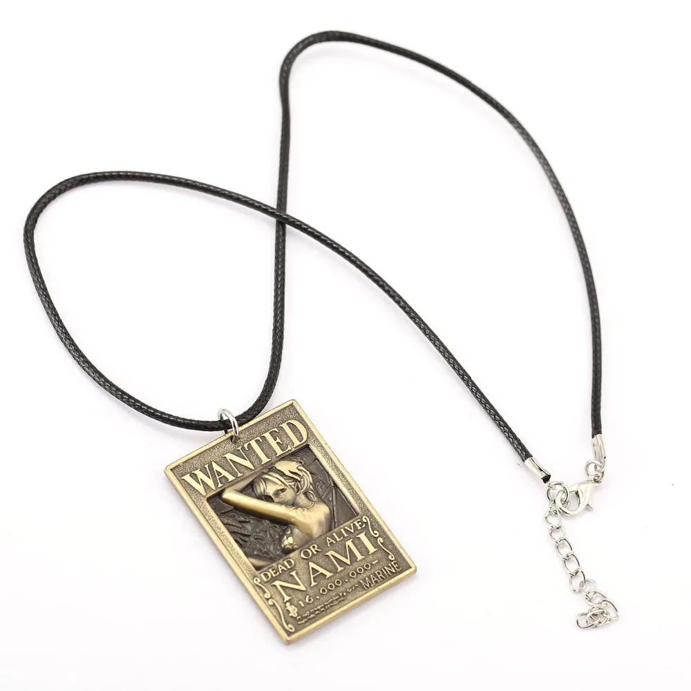 Одна деталь хотел подвеска в виде плаката и изображением героев манги нами