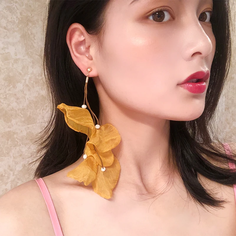 HUANZHI 2019 Многослойные длинные висячие серьги с большим цветком и жемчугом для