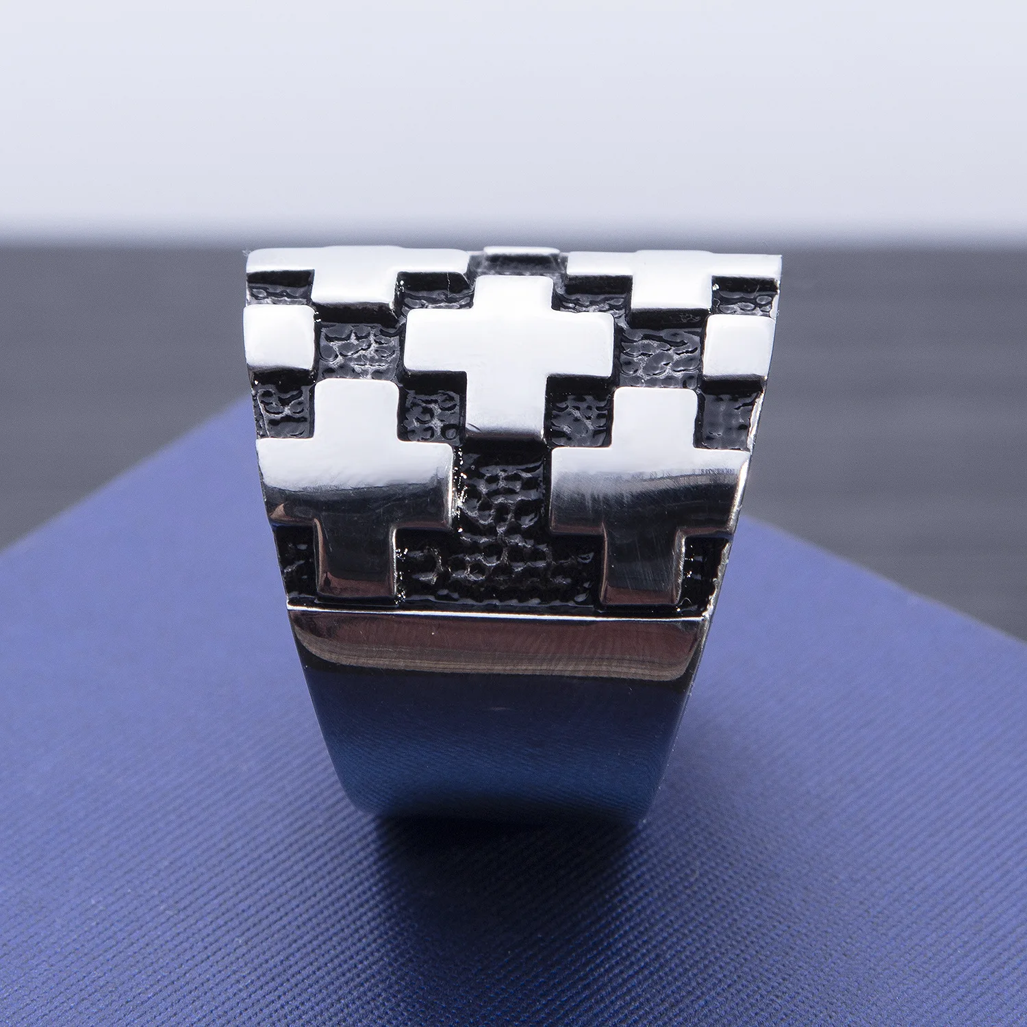 Мужское кольцо с крестом из нержавеющей стали обручальное в стиле панк роскошный