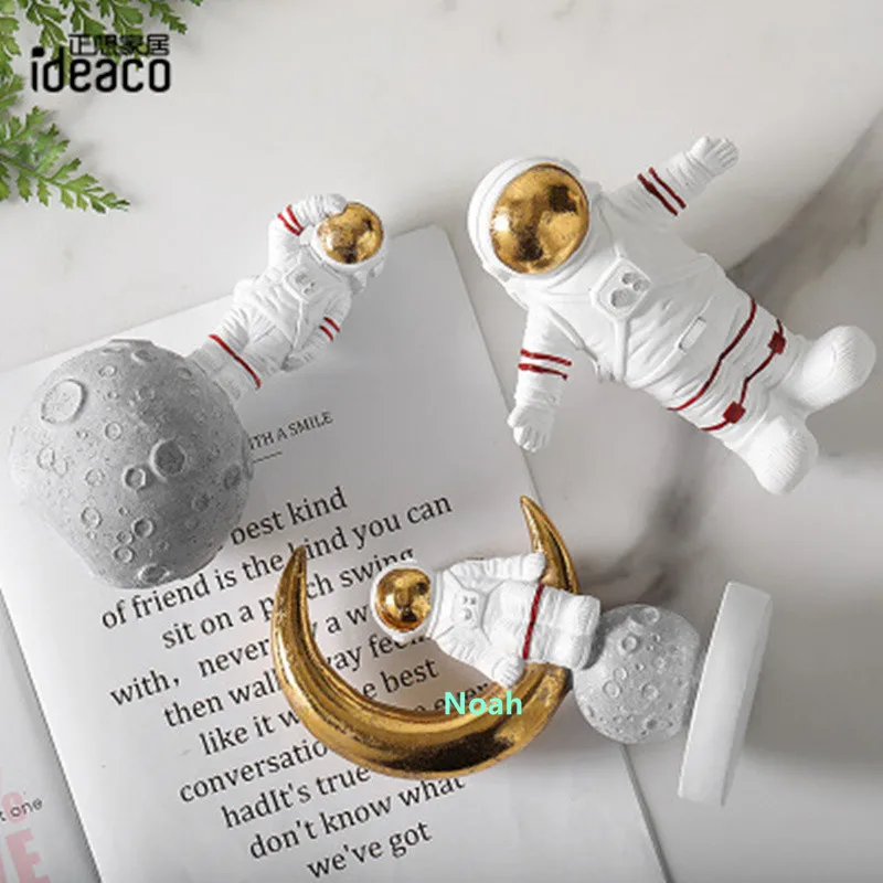 Космический человек модель космонавта скульптура статуя Северная Европа