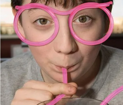 Лидер продаж! Забавные мягкие очки соломы уникальный гибкий питьевой трубки Kids