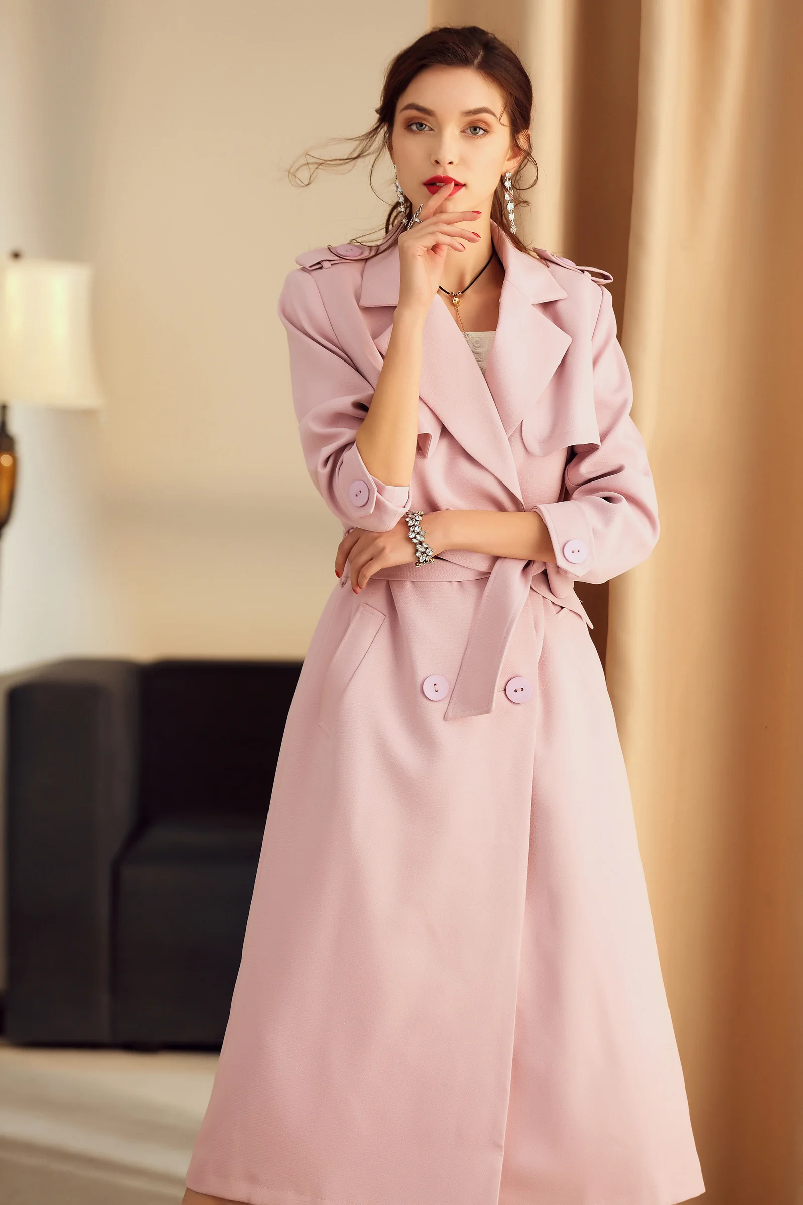 Женский двубортный Тренч с отворотом розовая ветровка длинное пальто из