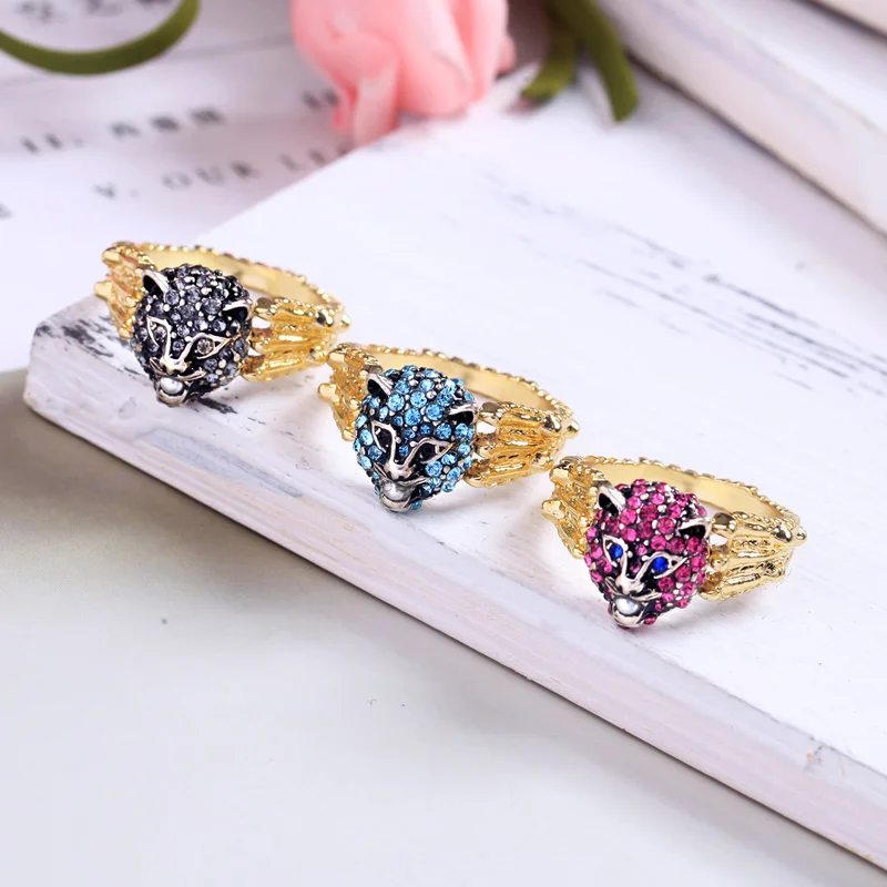 Кольцо женское золотистое в виде тигра с кристаллами|Кольца| |
