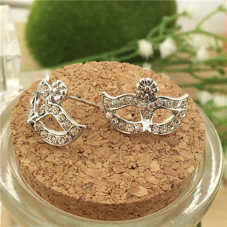 Женские серьги гвоздики в виде маски Стразы Anise золотого и серебряного цветов