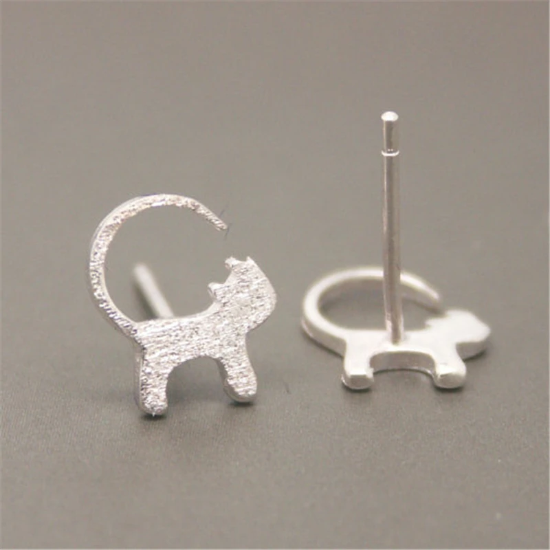 

Fashion Beautiful Long Tail Cat Stud Earrings Classic Brushed Surface Design for Women