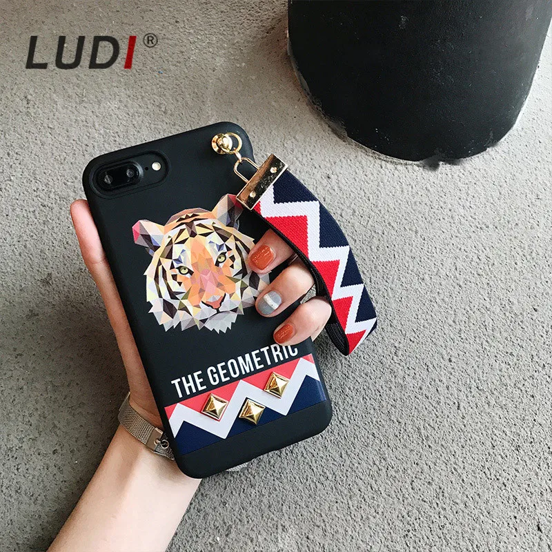LUDI 3D Europe Animal Tiger &amp Rabbit Stud Rivet Wrist Strap Case for iPhone X iPhone7 8 6 6S PLus Soft TPU Cover Lovers | Мобильные