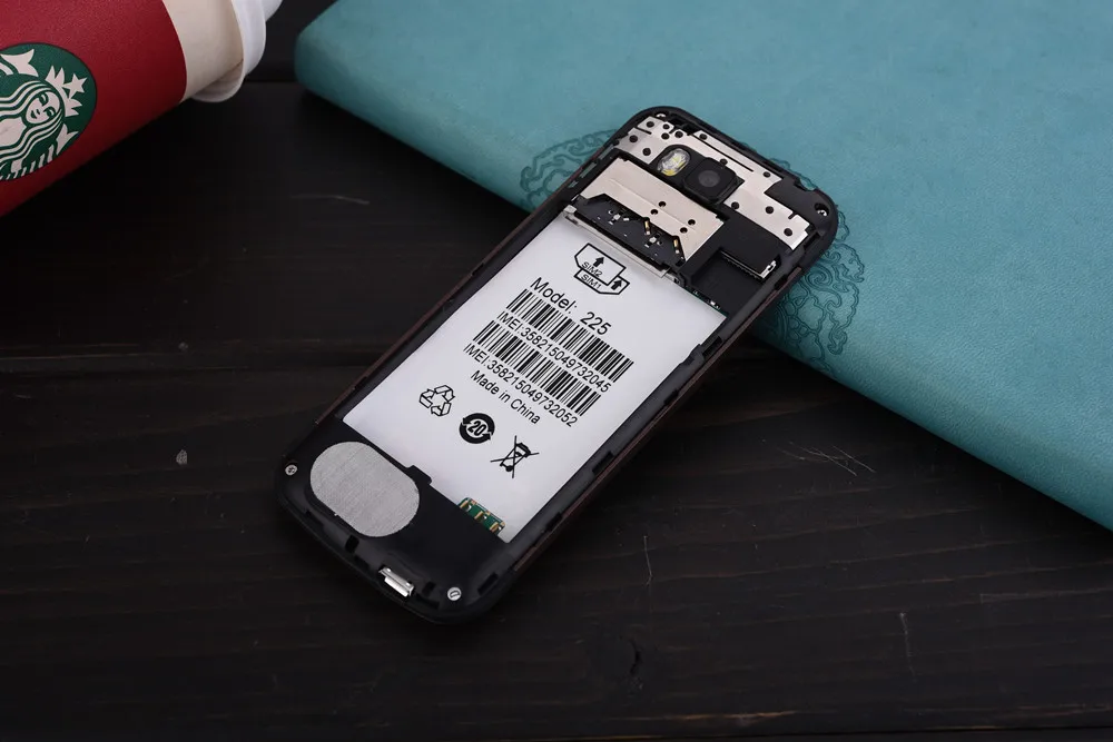 SERVO 225 телефон 2," две sim-карты мобильные телефоны GPRS Вибрация снаружи FM радио Bluetooth мобильный телефон русская клавиатура