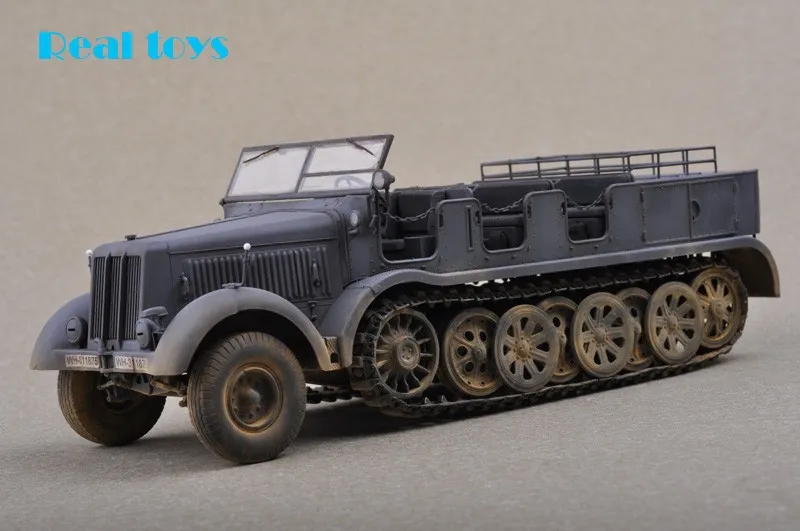 Трубач модель 01583 1/35 SD. Kfz.8 schwerer zugkraftwagen 12 т пластиковая модель комплект