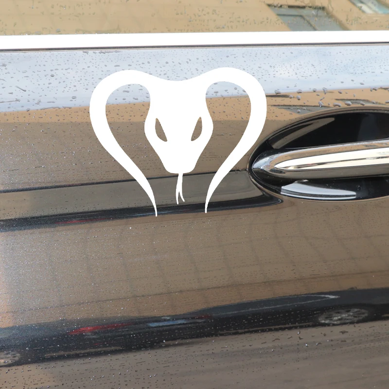 

YJZT 15.7CM*13.1CM Cobra Pattern Car Stickers Vinyl Decal Car Door Decorate Black/Silver C4-1522
