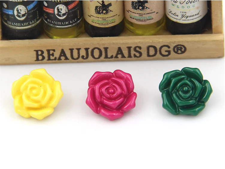 Одежда свитер с цветочным рисунком пуговица для малышей цветная Пряжка