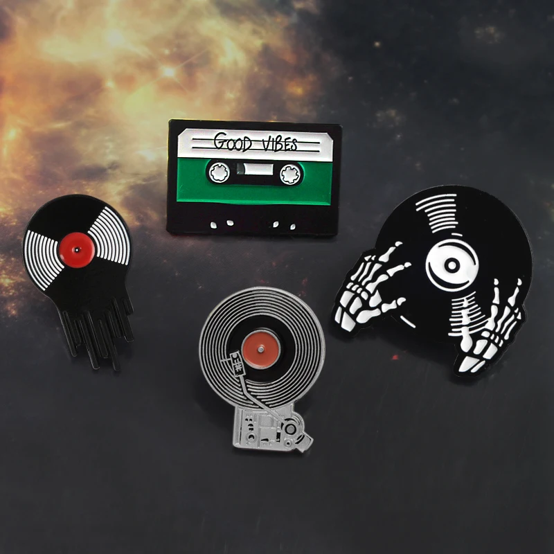 Эмалированная брошь GOOD VIBES tape эмалированная для любителей музыки с изображением