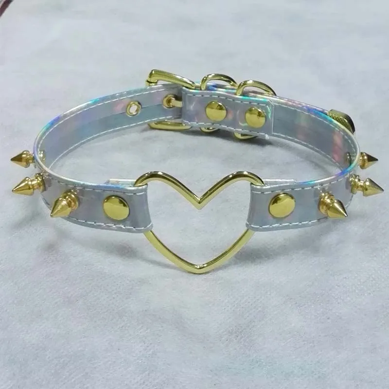 Ожерелье чокер ручной работы с голографическим сердцем голограмма шипами панк