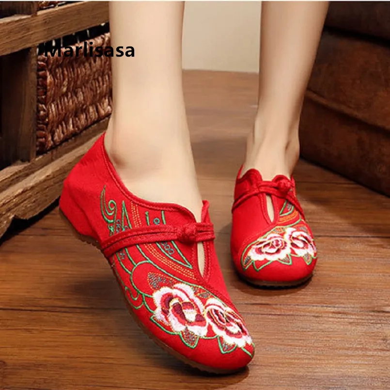

Marlisasa Frauen Flache Schuhe Women Cute Light Weight Chinese Embroidery Ballet Flat Shoes Lady Fashion Retro Shoes F2238