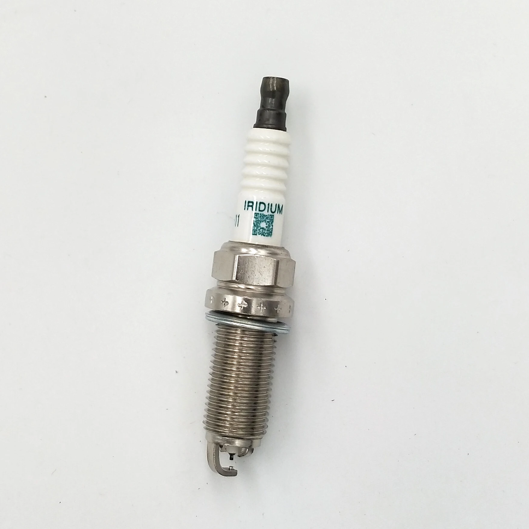 4 шт./лот 90919-01249 FK20HBR11 свечи зажигания для LEXUS IS250/300 LS460/460L GS30/35/43/460 RC350