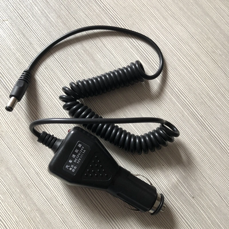 Радио портативная рация 12v/24V Автомобильное зарядное устройство Оптовая baofeng