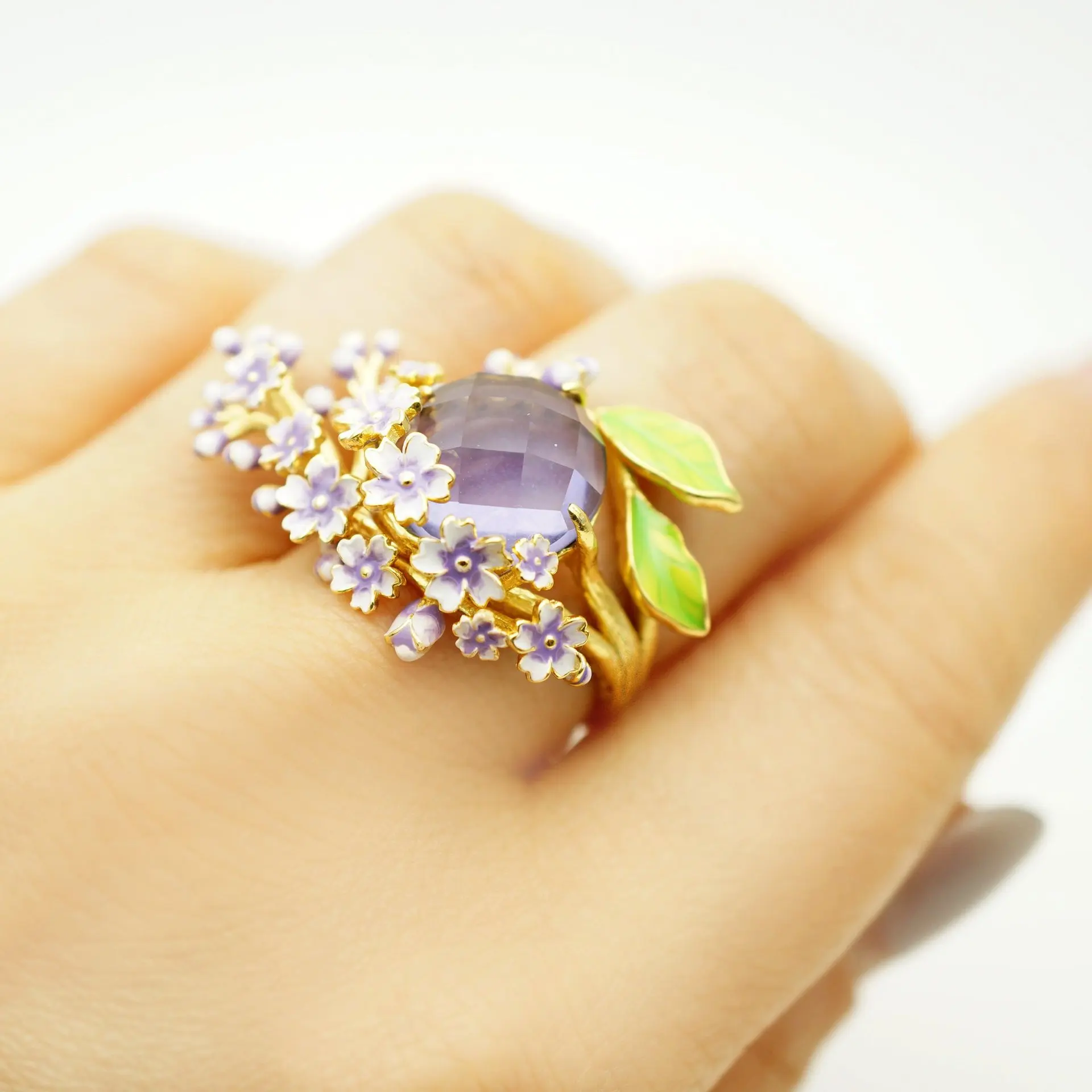 Женское кольцо розовое эпоксидное с золотым покрытием для помолвки в