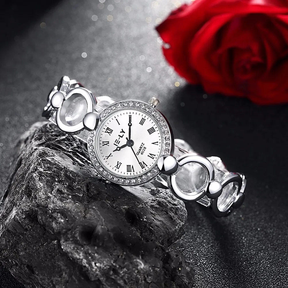 

Women Watch New Fashion Ladies Wristwatch Roman Numerals Female Clock Stainless Steel Strap Quartz Women Watch Relogio Feminino