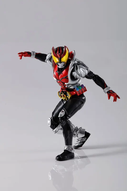100% Оригинальные фигурки BANDAI Spirit Tamashii Nation S.H. Фигурка (SHF)-Райдер в масках Kiva Form Kamen