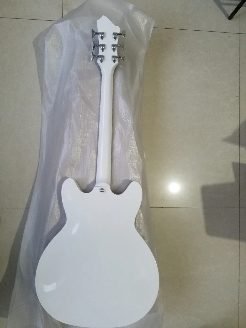 Наличии 2018 Hagstrom Викинг Полу полый корпус оригинальный мост и Mchine головы