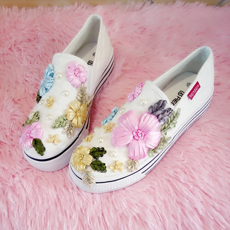 

Women Flower Canvas Shoes Lace Up Sneakers for Girls Student Ladies Colorful Flores Embroidery Student Cotton Lazy Feet Flats