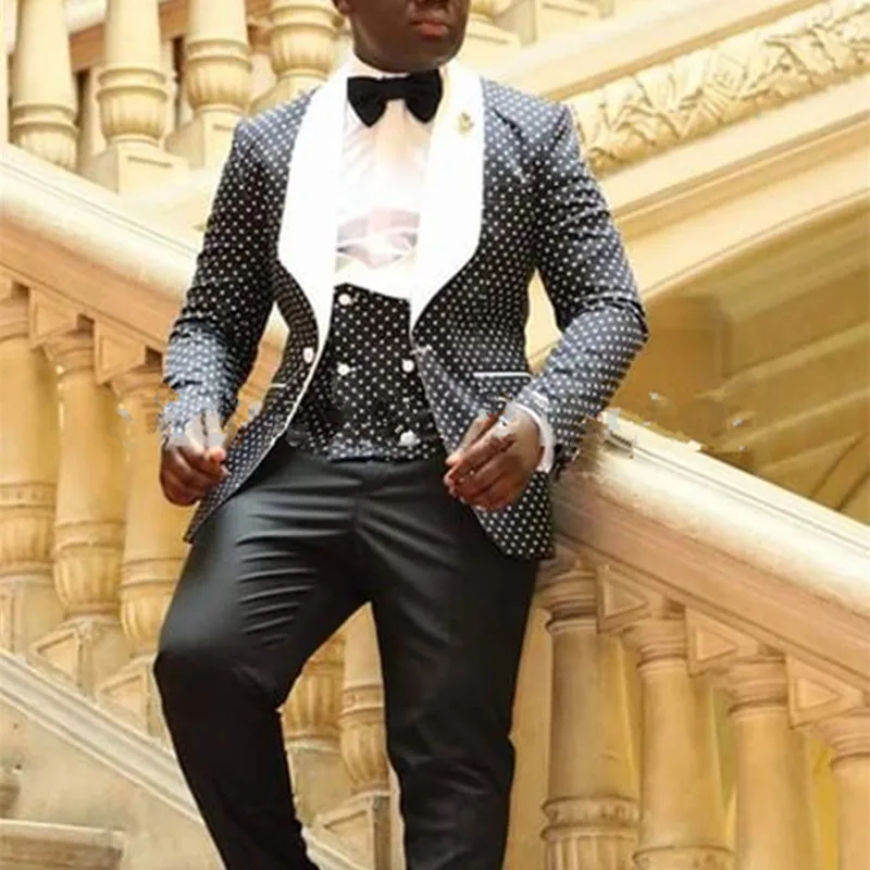 Новое поступление мужские костюмы смокинг для жениха с белым отложным