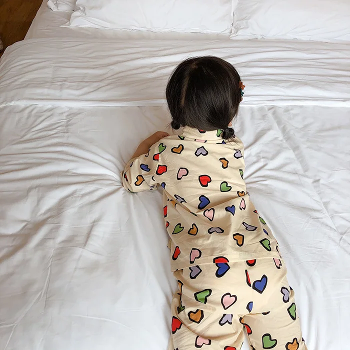 Детские хлопковые цветные с принтом сердце рубашка длинным рукавом + Штаны