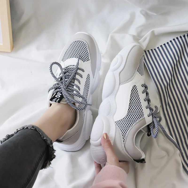 Женские кроссовки; коллекция года; basket femme tenis feminino; белые туфли на платформе; женские кроссовки с круглым носком и кружевом; женская летняя обувь