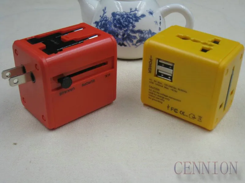 2017 A Универсальное красочное зарядное устройство с адаптером для путешествий EU US