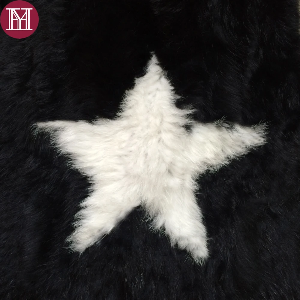 Зимний жилет из натурального кроличьего меха с воротником енота белая