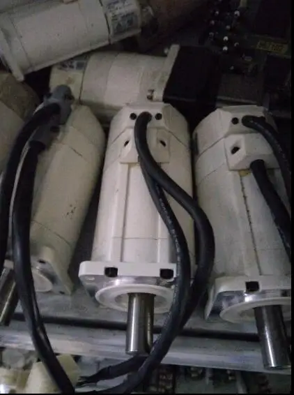 

Used one , 90% appearance new , 3 months warranty , servo motor MSMA042A1A , fast shipping
