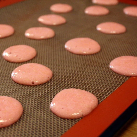 2 Pieces One Pack of 16.53 * 11.61 Inches 33 Circles Professional Half Sheet Non-stick Cooking Silicone Lining Macaron | Дом и сад