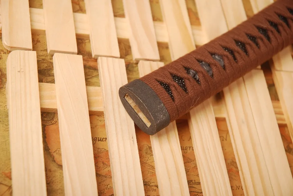 Изящная и классическая ручка Tsuka для японского меча Wakizashi коричневый шелк Ito