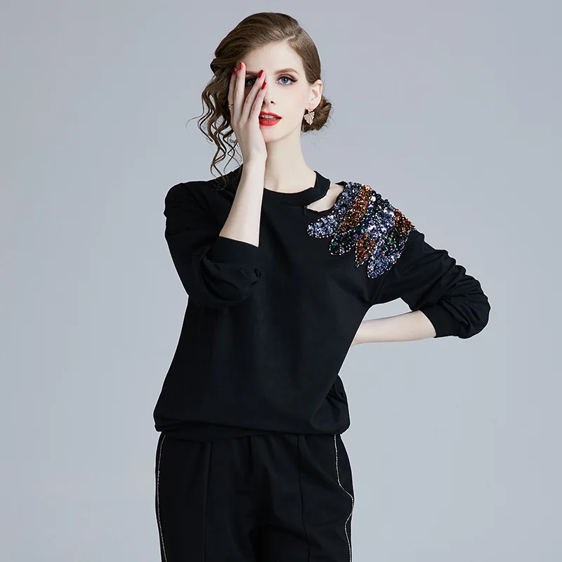 

Fashion Spring Women's Openwork Handmade Beaded Fashion Sweatshirt