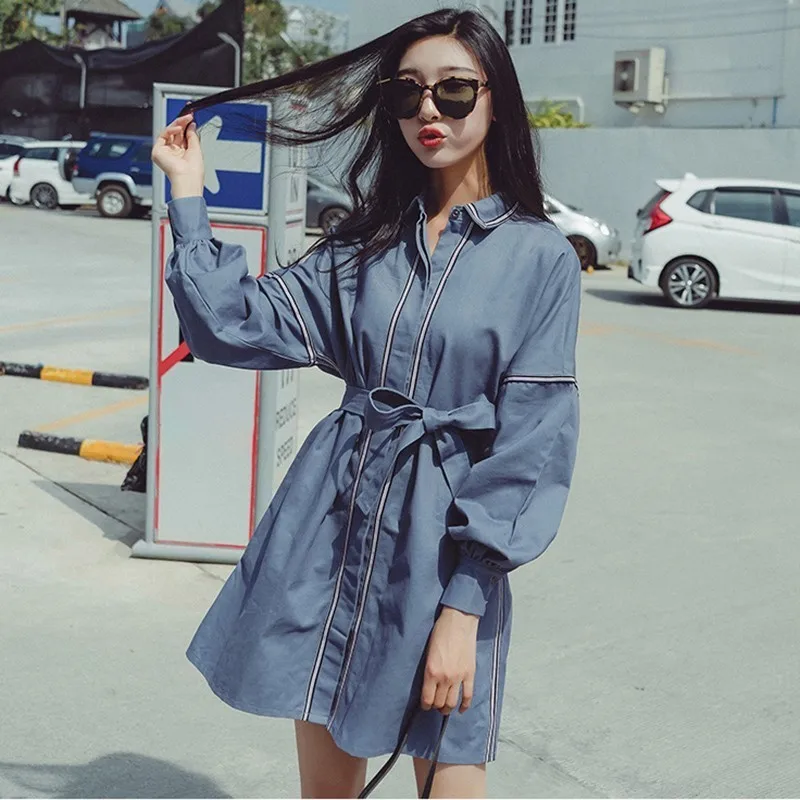 TWOTWINSTYLE Полосатое платье рубашка для женщин с рукавами фонариками кружевное