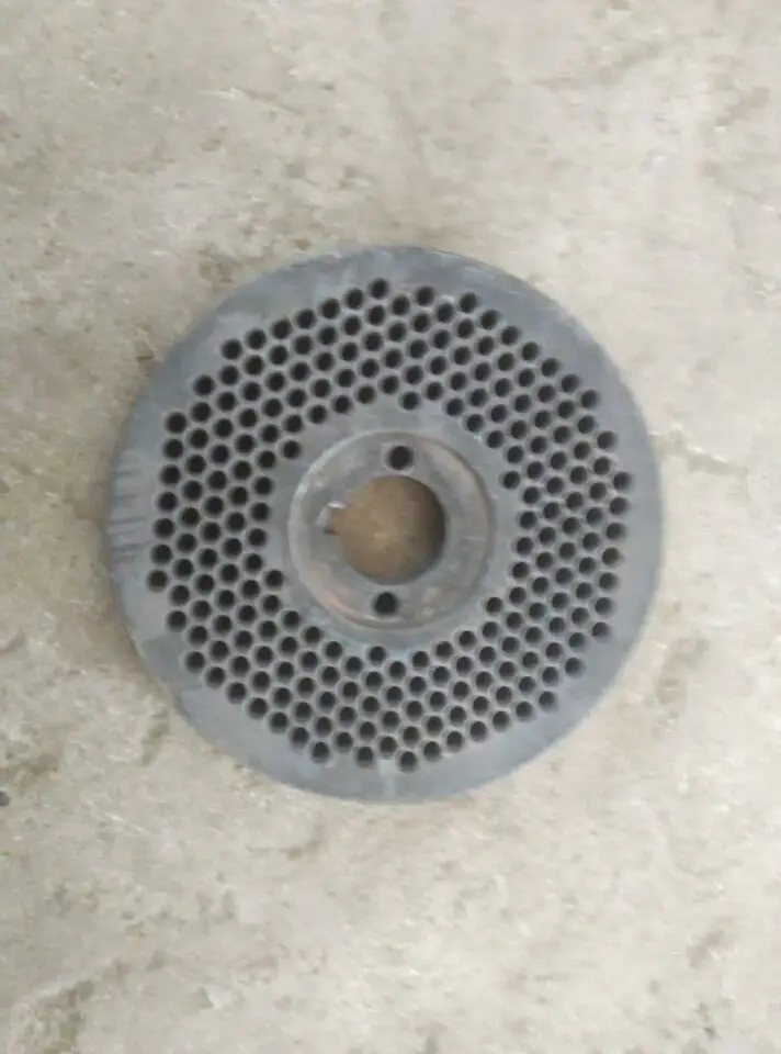 

8 mm diameter matrix die of KL200 pellet machine with air freight
