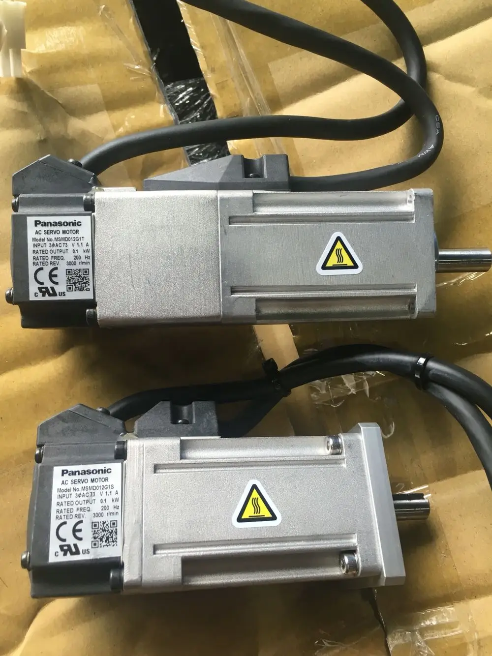 

Servo motor MSMD012G1T , Used one , 90% appearance new , 3 months warranty , fastly shipping