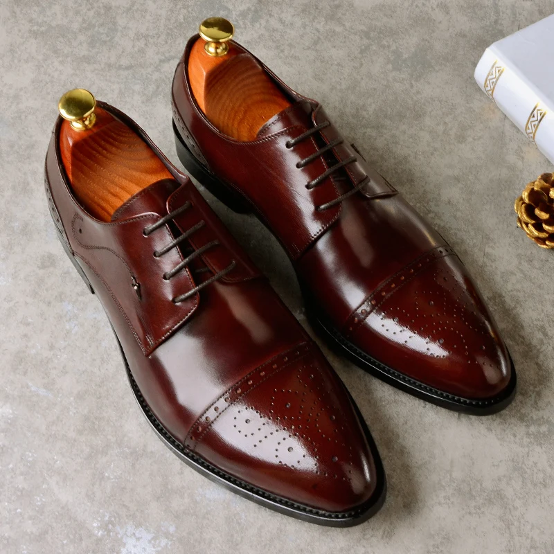 

2018 New High Quality Genuine Leather Men Brogues Shoes Lace-Up Pointed Toe Business Dress Men Shoes Wedding Male Formal Shoes