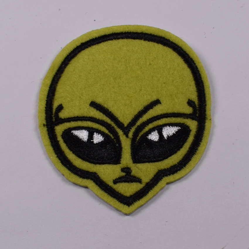 2 шт. светло зеленые чужеродные лица железа на патч швейная аппликация Одежда