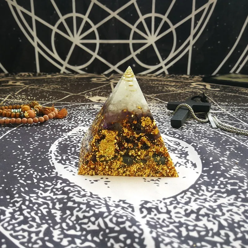 AURAREIKI Orgonite Pyramid Sahasrara Chakra Jeremiel Enhances Wisdom Natural Amethyst White Crystal Resin Pyramid Jewelry Crafts