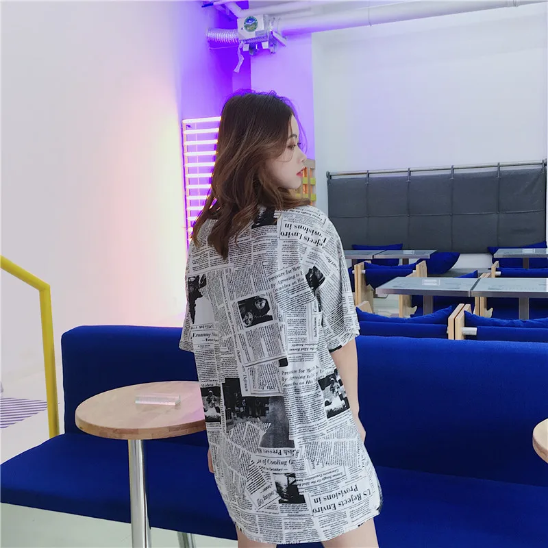 Ulzzang harajuku Свободные для женщин рубашка уютный газета печати camiseta mujer О образным