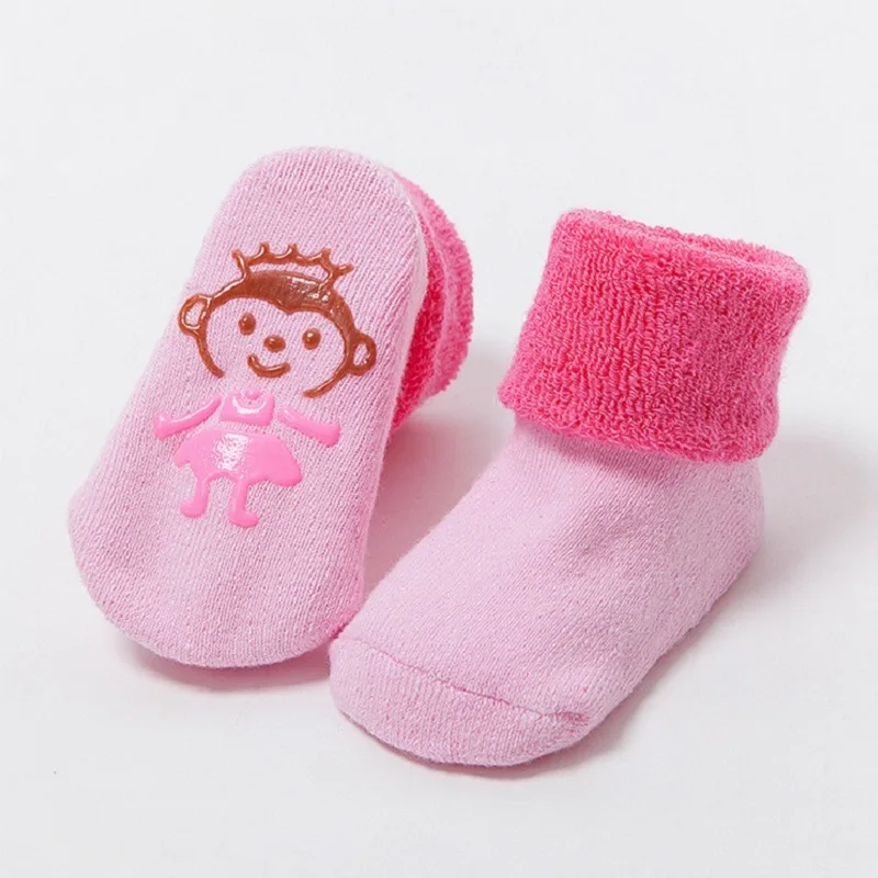 pink monkey Хлопковые детские носки для маленьких девочек и мальчиков Calcetines Bebe Малыш новорожденный младенец противоскользящие носки-тапочки с резиновой подошвой KF034-1 - Цвет: pink monkey
