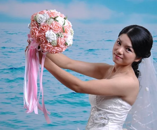 

wedding The bride holding flowers PE foam roses red wedding simulation holding flowers