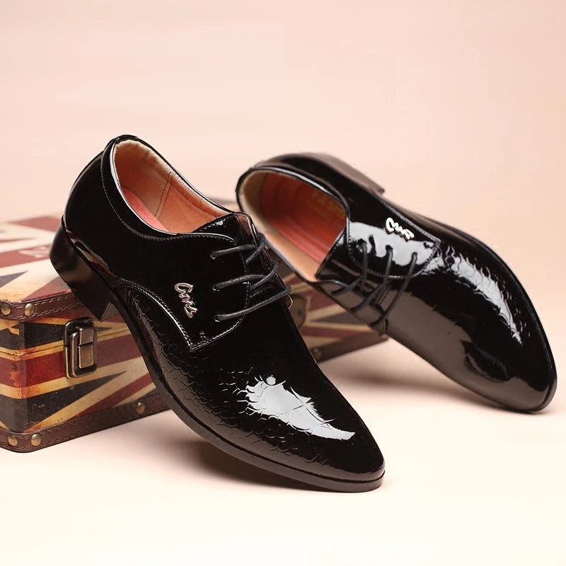 Классическая обувь модные мужские офисные туфли искусственная лакированная