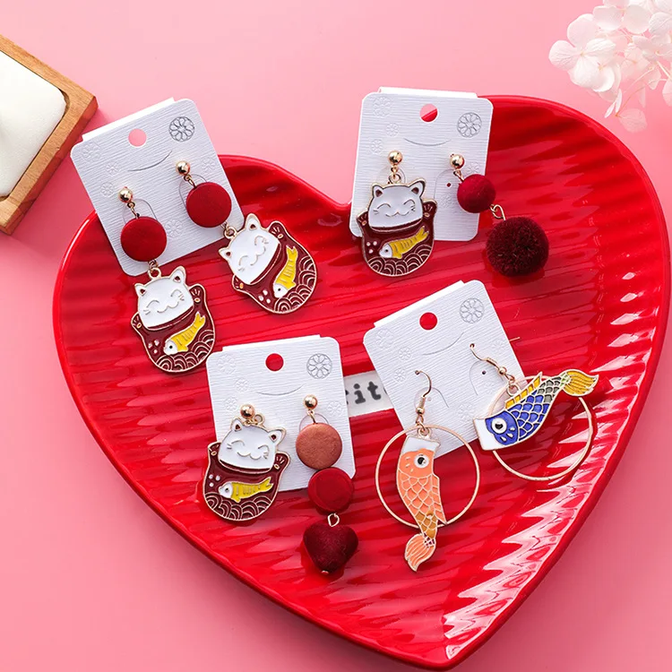 Апан эмаль Lucky Cat Асимметричные деревянные серьги-шарики Прекрасный Карп кои рыба