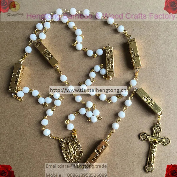 Четки из белого стекла диаметром 6 мм фотография с медалью Фатимы католическое