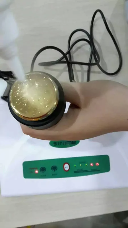 Ультразвуковая эссенция вводится в Отбеливающее средство для омоложения кожи