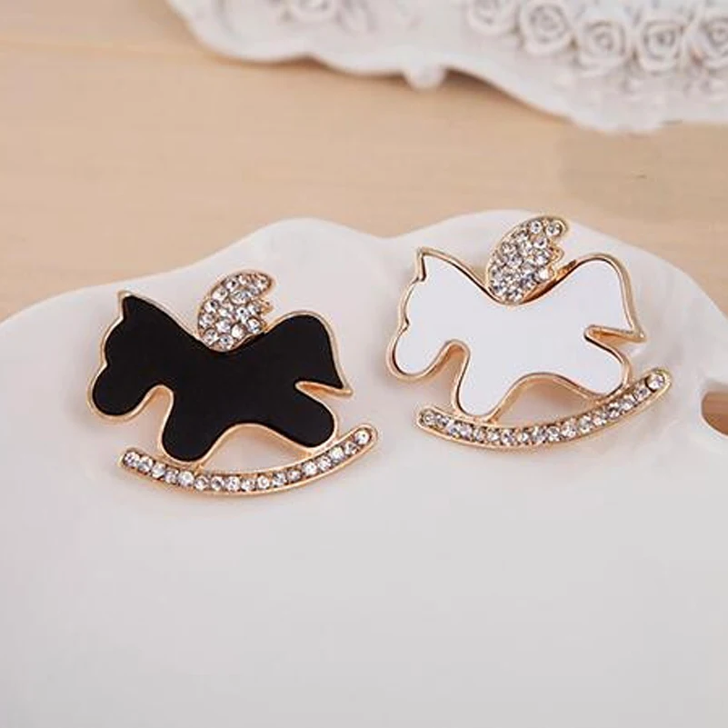 

Fashionable Rhinestone Enamel Wooden Horse Hobbyhorse Cockhorse Wedding Collar Pins For Women Wholesale 12 Pcs
