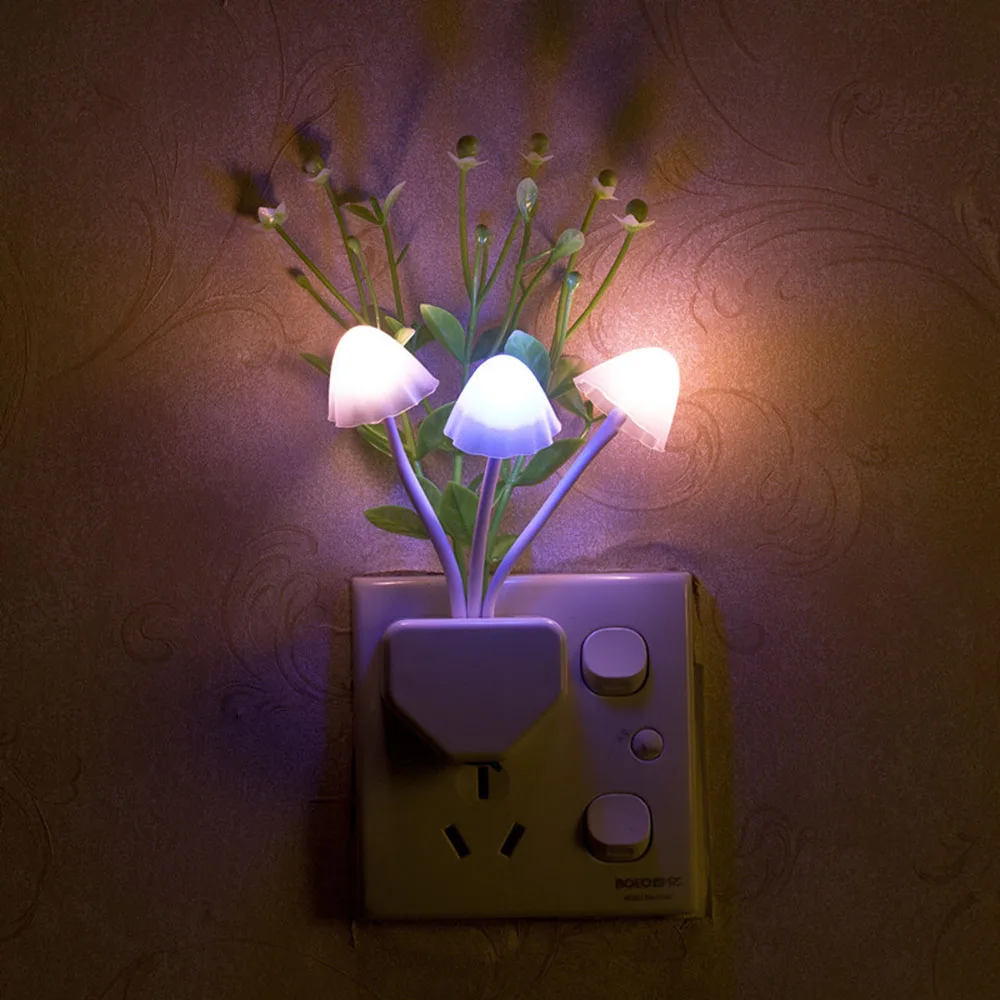 EU &amp US Plug Light Sensor Mushroom Fungus Night 220V 3 LED Home Bedroom Decoration | Лампы и освещение