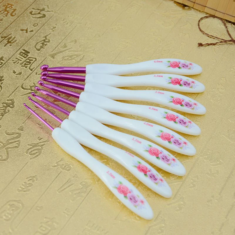 

8Pcs/set Retro Floral Print Plastic Handle Sweater Needle Crochet Hooks Chinese Style New Sewing Tools Haaknaalden