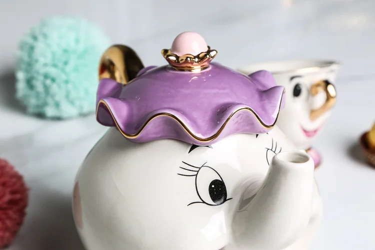 Чайный набор с героями мультфильмов Красавица и чудовище чайник горшок чашка